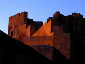 Her zaman bu güzellikte görmek istediğimiz ünlü Tarihi Bayburt Kalesi 
