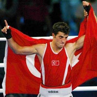 İşte o an... Önder Şipal, 69 kiloda Akdeniz Oyunları Şampiyonu...