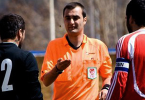 Profesyonel futbol liglerinde takımı olmayan iller arasında yer alan Bayburt Bölgesi hakemlerinden Murat Türkoğlu, profesyonel lig hakemliğine yükseldi...