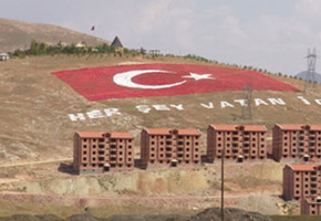 Şehit Osman Tepesi'ne Türk Bayrağı çok yakıştı