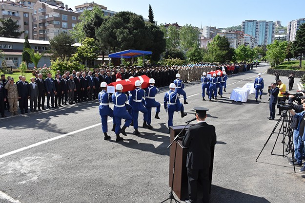 Şehitlerimize Trabzon'da tören