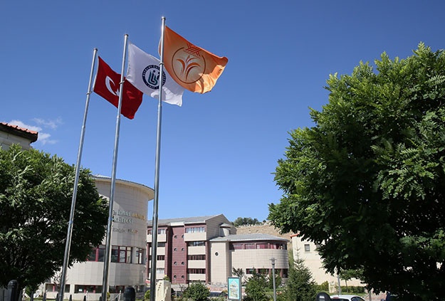 Engelli Dostu Bayburt Üniversitesi 'Turuncu Bayrak' Sahibi