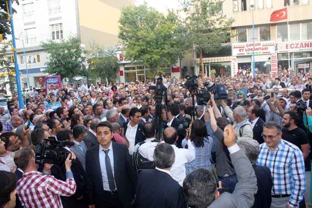 Bakan Davutoğlu Bayburt'ta