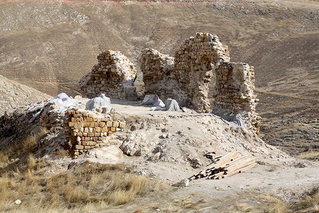 Bayburt Kalesi'nde kazı çalışmaları