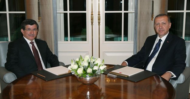 Cumhurbaşkanı Erdoğan ve Başbakan Davutoğlu'ndan kutlama