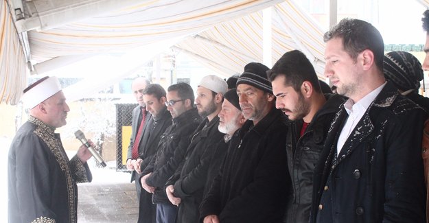 Türkmenler için 'gıyabi cenaze namazı' kılındı
