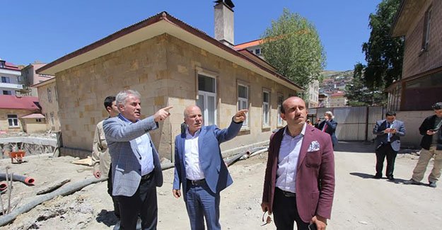 Mehmet Sekmen'den Bayburt Belediyesi'ne ziyaret