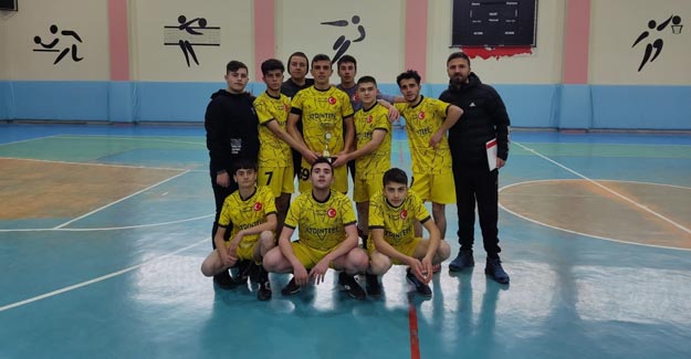 Liselerde futsal şampiyonu Aydıntepe Çok Programlı Anadolu Lisesi