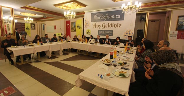 Bayburt Belediyesi'nin Şehit Aileleri ve Gaziler ile iftar programı
