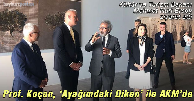 Prof. Koçan, 'Ayağımdaki Diken'le Atatürk Kültür Merkezi'nde