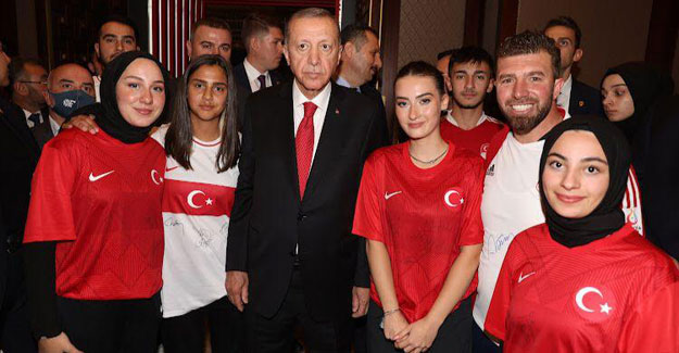 Bayburt Üniversitesi, Beştepe'deki 'Türk Futbol Tarihi Müzesi' açılışına katıldı