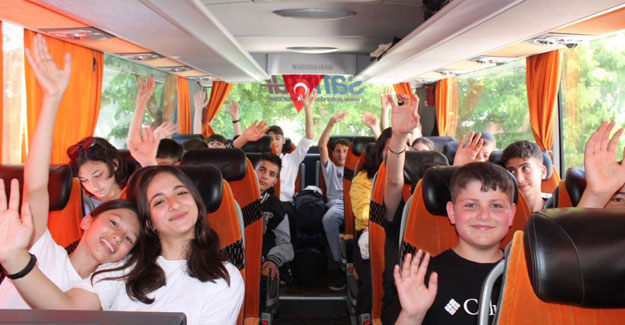 Bayburt'tan 75 öğrenci Çanakkale ve İstanbul gezisine uğurlandı