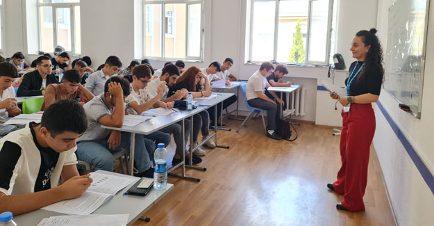 Bayburt Üniversitesi'nden Azerbaycan'da Türkçe Yeterlik Sınavı