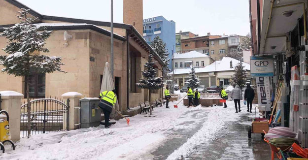 Bayburt Belediyesi'nin karla mücadelesi