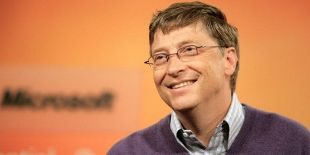 Bill Gates koltuğunu kaptırdı!