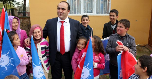 Özbek: "AK Parti hizmete devam ediyor"