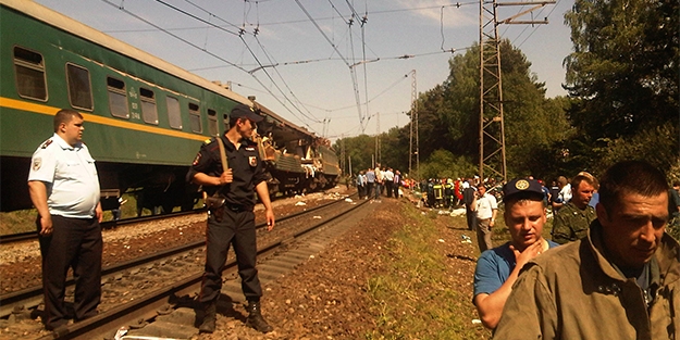 Rusya'da tren kazası: 9 ölü, 45 yaralı