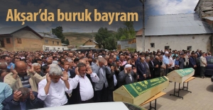 Akşar'da buruk bayram: Kardeşler toprağa verildi