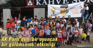 AK Parti'den 'bir oyuncak bir gülümseme' etkinliği