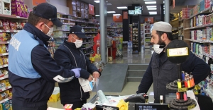 Belediyeden marketlere maske desteği