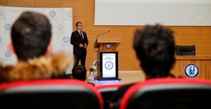 Bayburt Üniversitesinden Türkçe Öğretmen Adaylarına Yönelik Seminer