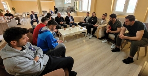 Vali Epcim, Bayburt Özel İdarespor oyuncularıyla bayramlaştı