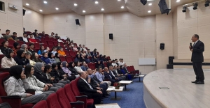 Akademisyenler, Gümüşhane ve Erzincan'da Bayburt Üniversitesi'ni anlattı