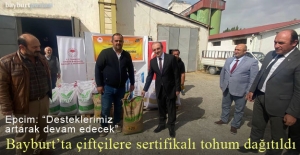 Bayburt'ta çiftçilere sertifikalı tohum dağıtıldı
