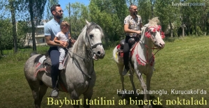 Hakan Çalhanoğlu, Bayburt tatilini Kurucakol'da at binerek  noktaladı