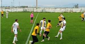 Bayburt Özel İdarespor hazırlık maçında Talasgücüspor ile karşılaştı